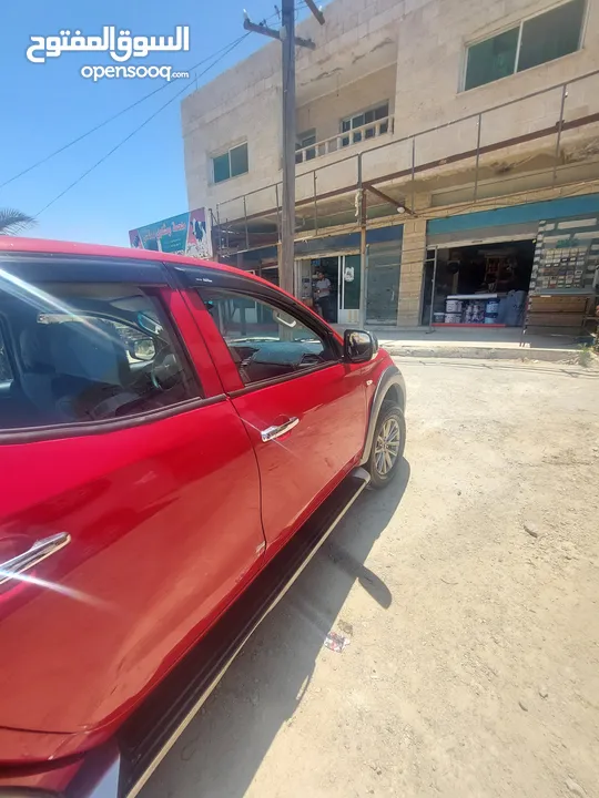 متسوبيشي L200    2016     للبيع    سياره ماشاء الله  بحال الوكاله    كلها جيد  دهان  جيد وكاوشوك