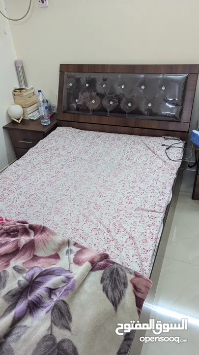 Queen sized beds for sale with mattresses