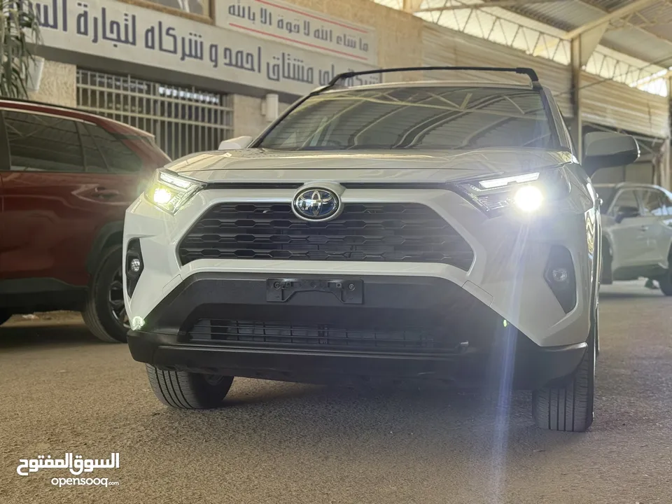 تويوتا راف فور ((2024)) XLE بريميوم، فل كامل، فحص كامل، فورويل، بطارية ليثيوم، حرة، بحالة الوكالة..