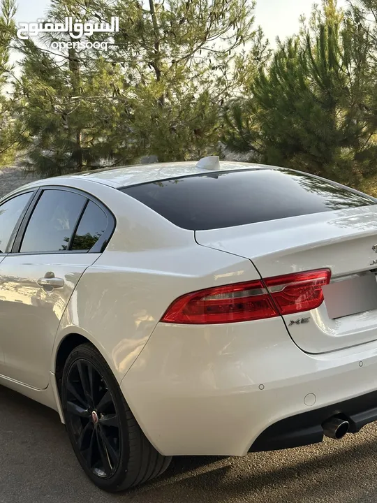 Jaguar XE 2018