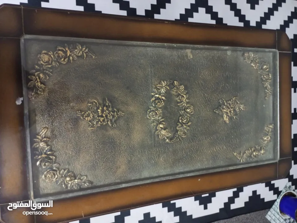 طاولات وحدة كبيرة ثنتين صغار