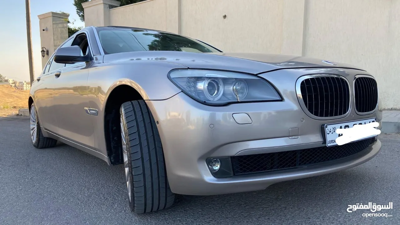 BMW 740LI  للبيع سياره فاخره ومميزه (الصور تتكلم)