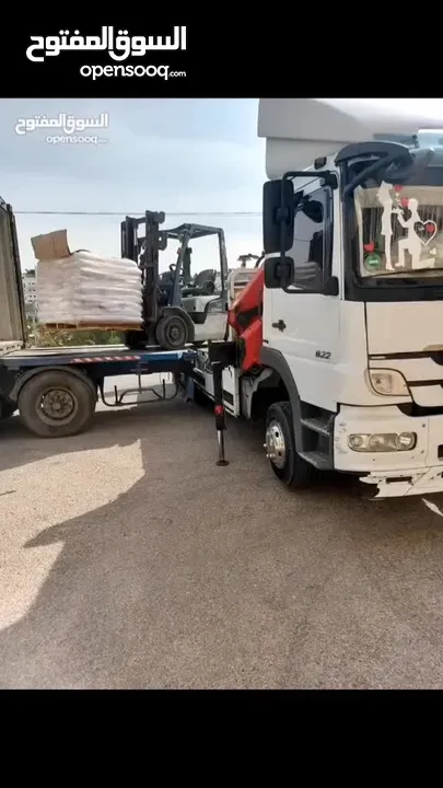 خدمة تأجير رافعات شوكية مع سائق او بدون خدمة تنزيل جميع انواع البضائع تحت اشراف كادر مخصص