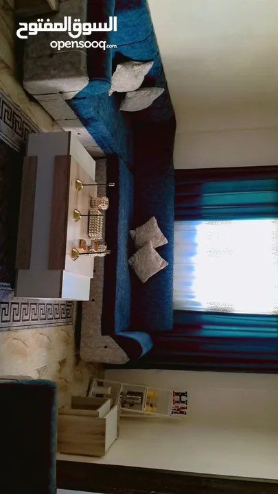 طقم كورنر مستعمل مع برداي وطاوله كامل