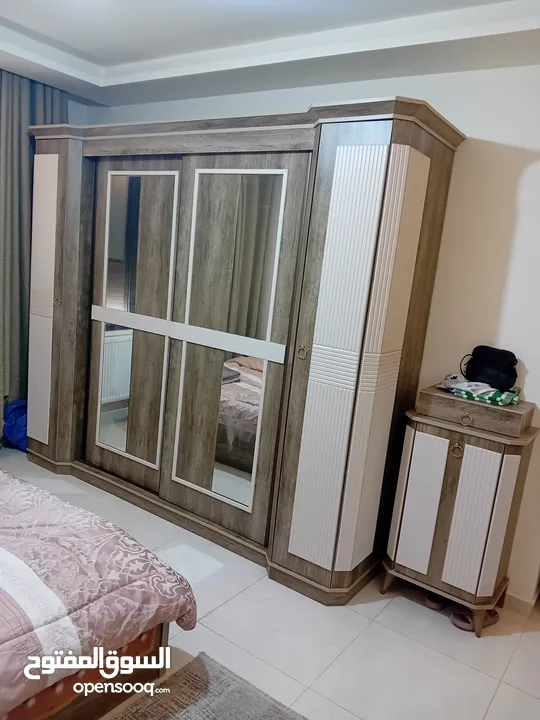 شقة طابق ثالث مع روف 189 متر