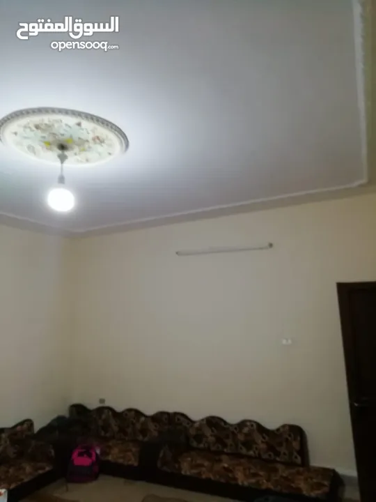 شقة للبيع في جبل التاج بالقرب من مطعم الميادين