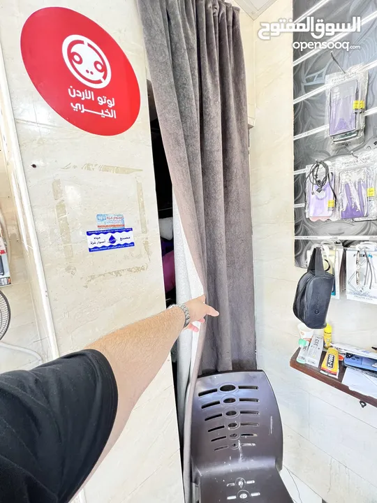 محل اجهزه خلويه واكسسواراتها للبيع بداعي السفر