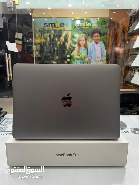 MacBook pro m1 2020 لم يتم استعماله تقريباً