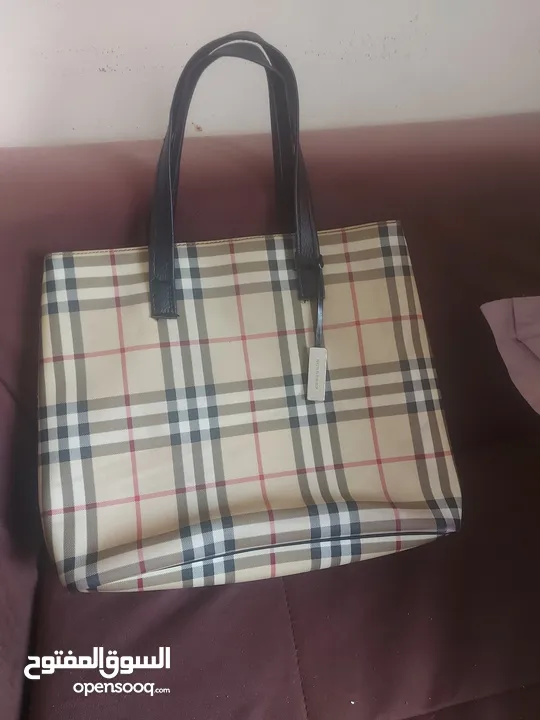 authentic burberry handbag used quite a few time
