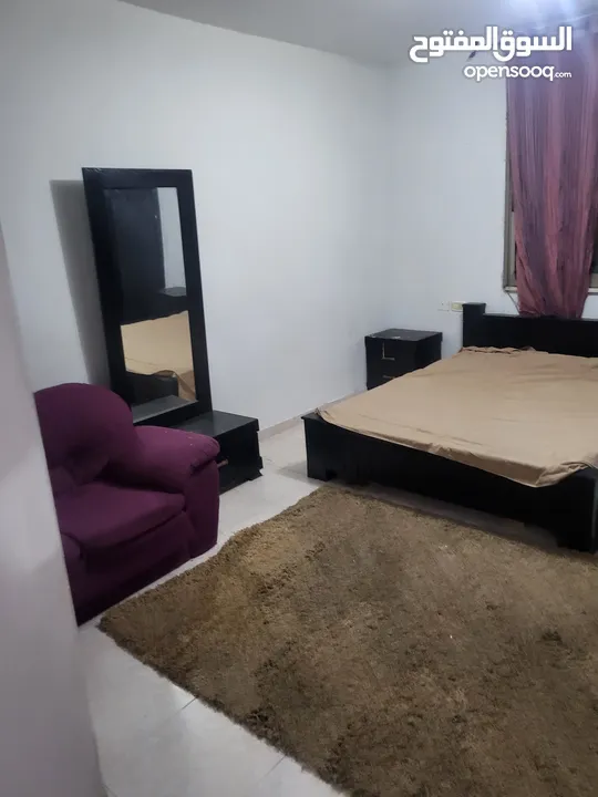 شقتين مفروشات بالكامل في الطيرة دوار نبيل عمرو مباشرة طابق ثاني للبيع دون وسطاء