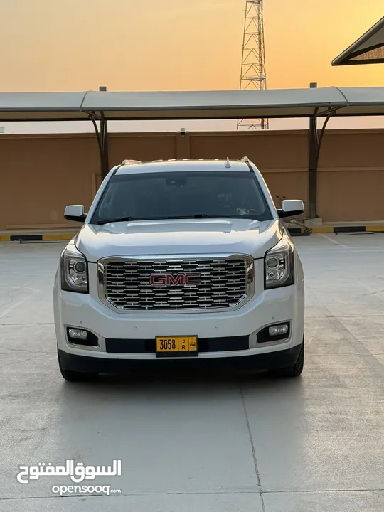 GMC يوكن SLT 2017