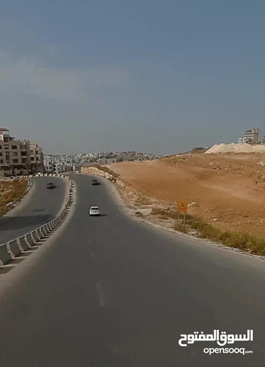 قطعة أرض مميزة للبيع في رجم عميش
