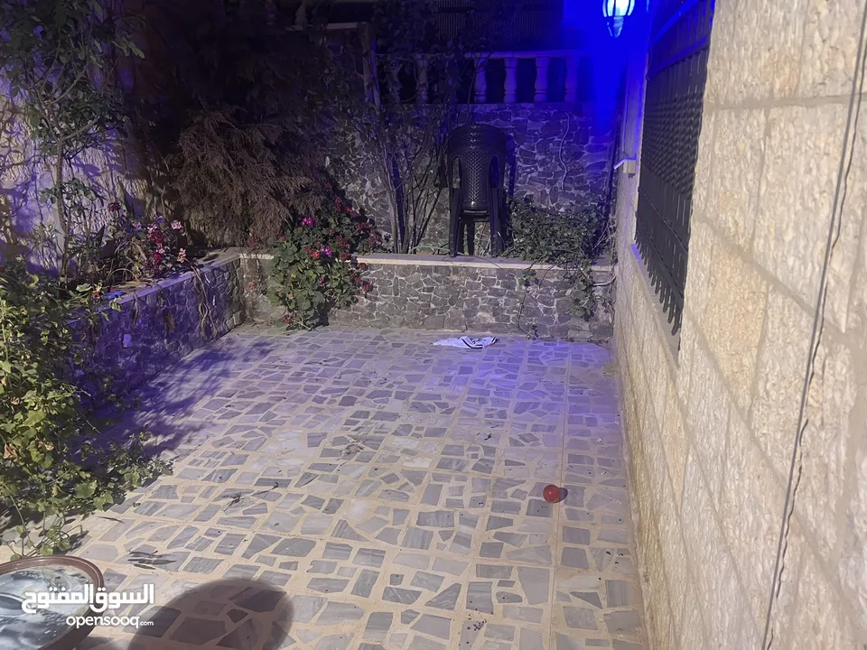 شقه للبيع الجبيهه شبه ارضي  حي ام زويتينه تشطيب سوبر ديلوكس البيع بداعي السفر