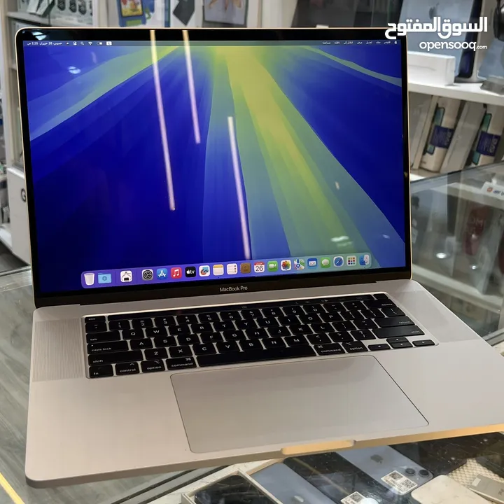 MacBook Pro 2019 / 16 inch - core i7 / 16G ram - 512GB