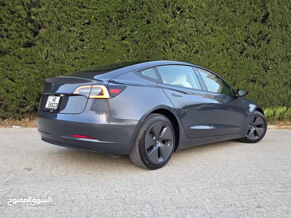 Tesla model 3 2023 ممشى قليل  فحص كامل أوتوسكور ق  B+(86)الوان مختلفه وداخلي ابيض او اسود واسعارر