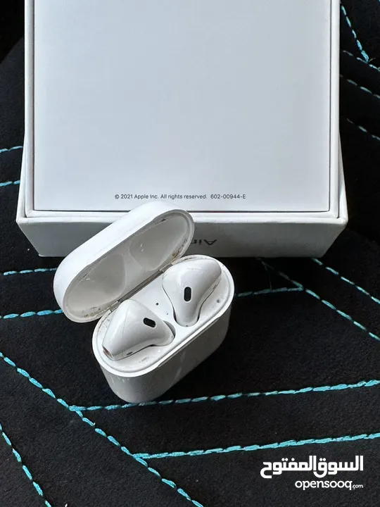 Airpods 2 بحاله ممتازه