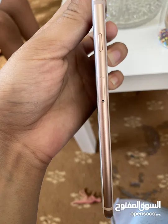 ايفون 8 بلس للبيع التلفون ولا خدش