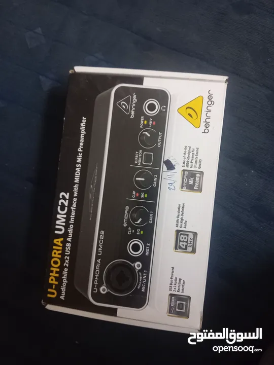 كرت صوت behringer umc22 midas interface مع كرتونتو وسلكو شبه جديد للتسجيل والمايكروفونات