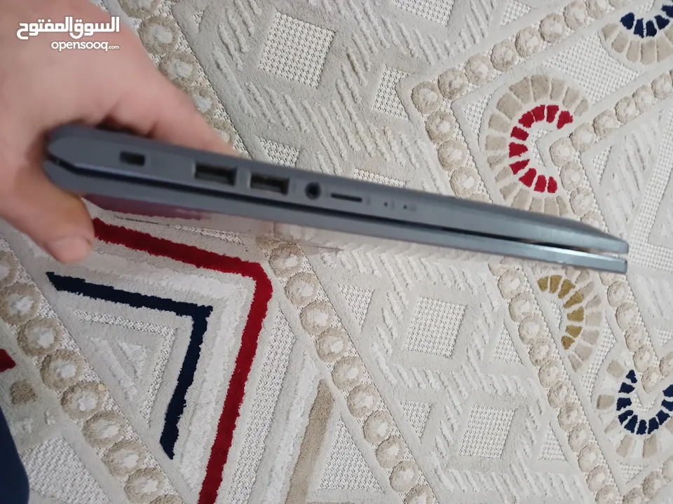 Asus Vivobook 15.6 inch شاشة لمس و كارتونه موجود