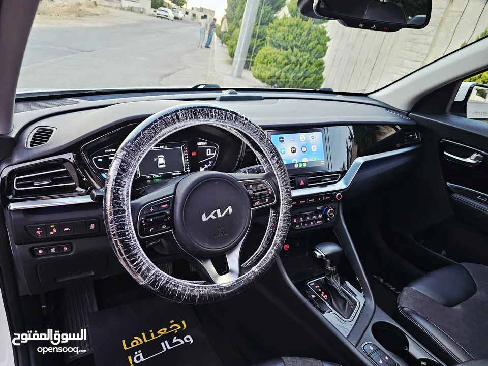 نيرو هايبرد 2022 Plug-in اعلى صنف مع فتحه فحص كامل كلين تايتل بسعر مغري جدا