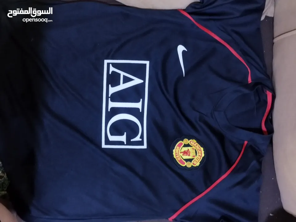تيشيرت رياضة مانشستر يونايتد 2008 كرسيتيانو رونالدو لون اسود الدوري الانجليزي جديد
