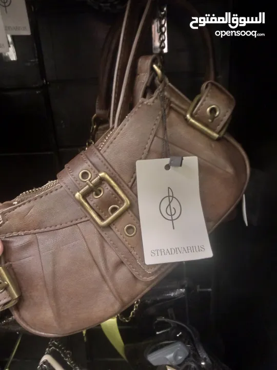 فرصة قبل العيد شروة بسعر حرق للبيع بالجملة شناتي ستاتي براند Stradivarius الاسباني 100 حبة مشكلين
