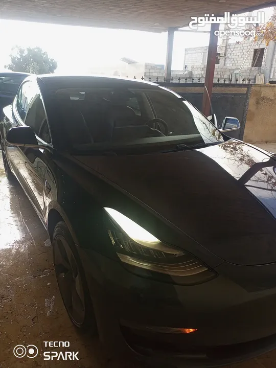 تسلا 3 لونج رينج دول ماتور بطاريه كبيره ودفع رباعي  لون فيراني مميز بحاله الوكاله