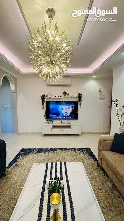 شقه فاخره للبيع في شفا بدران بالقرب من جامعة العلوم التطبيقيه