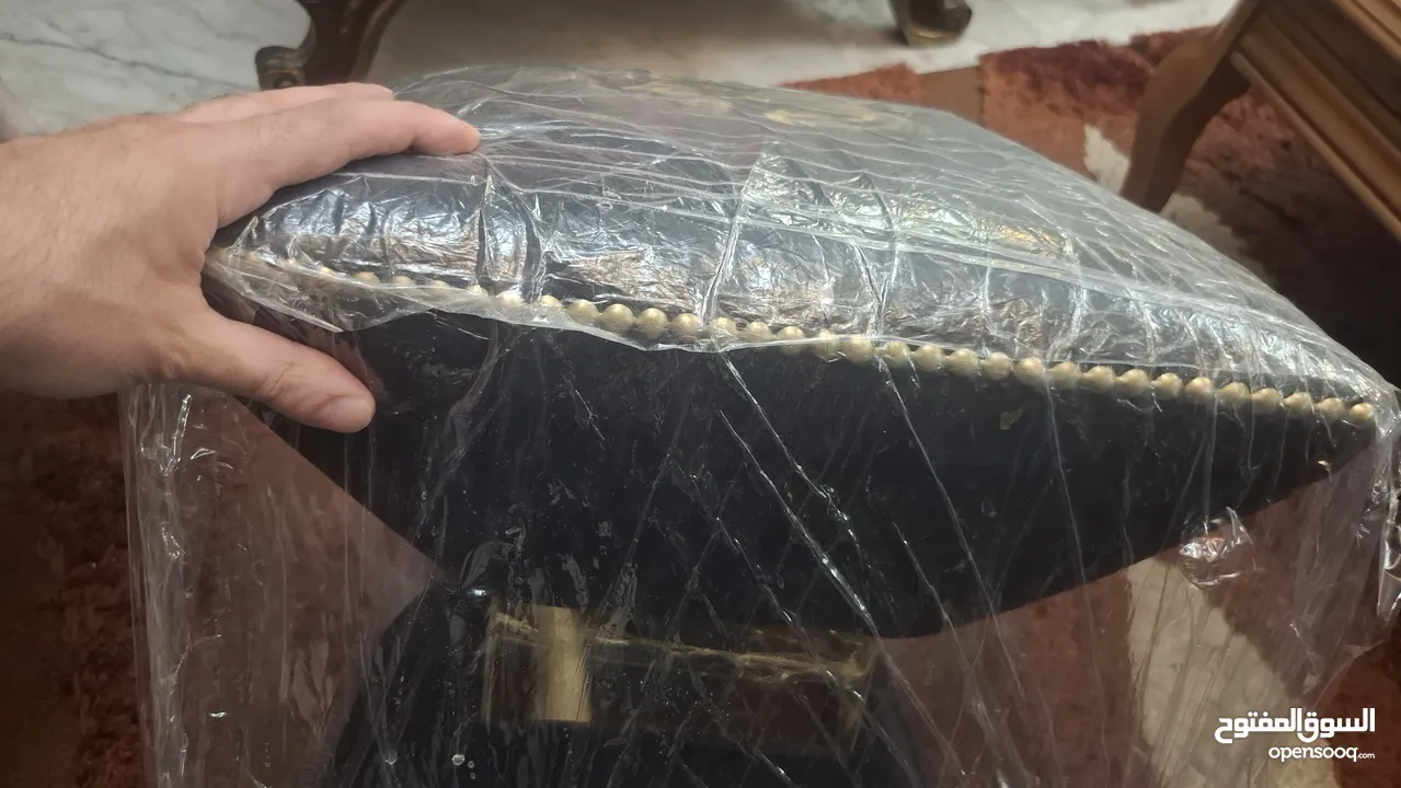 بففات تركية وكراسي اسبانية وتركية (جديدة)  (NEW) KELEBEK/ ACTIU