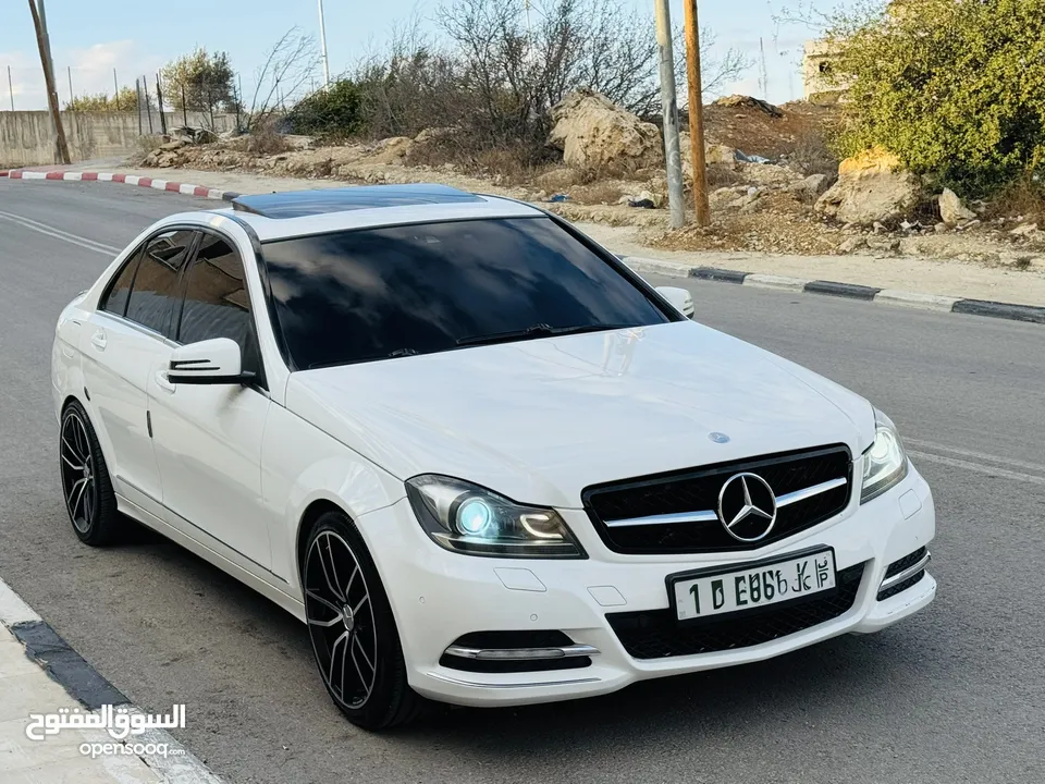 مرسيدس c200  ترخيص 2012 بسعر حرق عالكاش