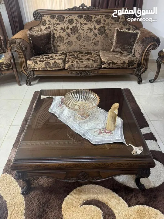 طقم كنب وتوابعه للبيع