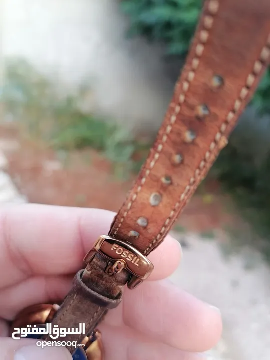 ساعة للبيع بحالة الوكالة
