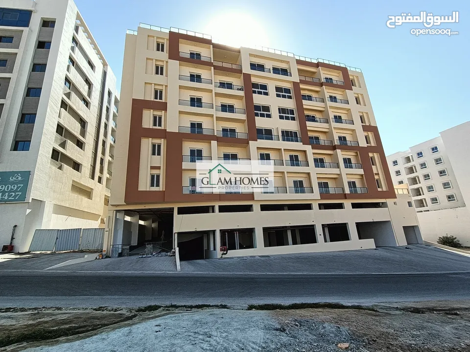 Cozy and spacious 2 bedroom apartment in Qurum Ref: 345S