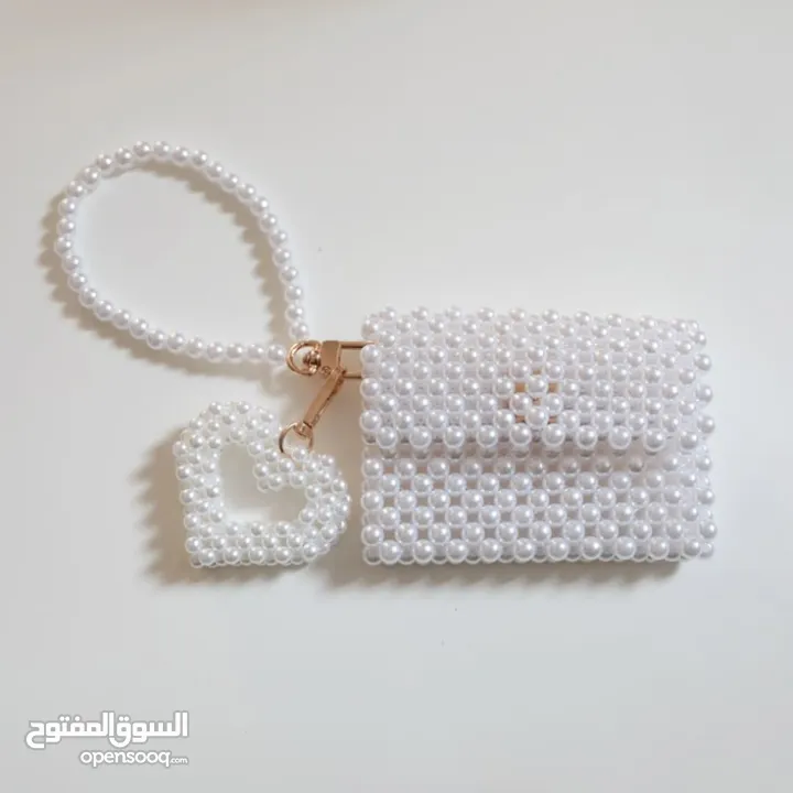 اعلان عن اكسسوارات مميزة hand made لمعرفة سعر كل قطعة واحدة تواصل على الرقم