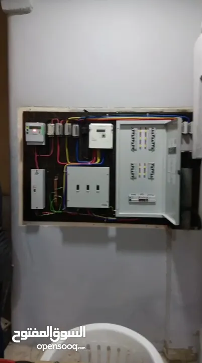 صيانة كهرباء و ماء مع أعمال صباغة