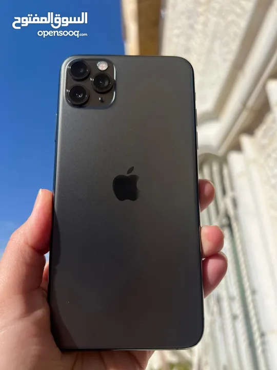 ايفون 11 برو ماكس 512 جيجا بحال الوكاله iphone 11 pro max 512 Gb like new