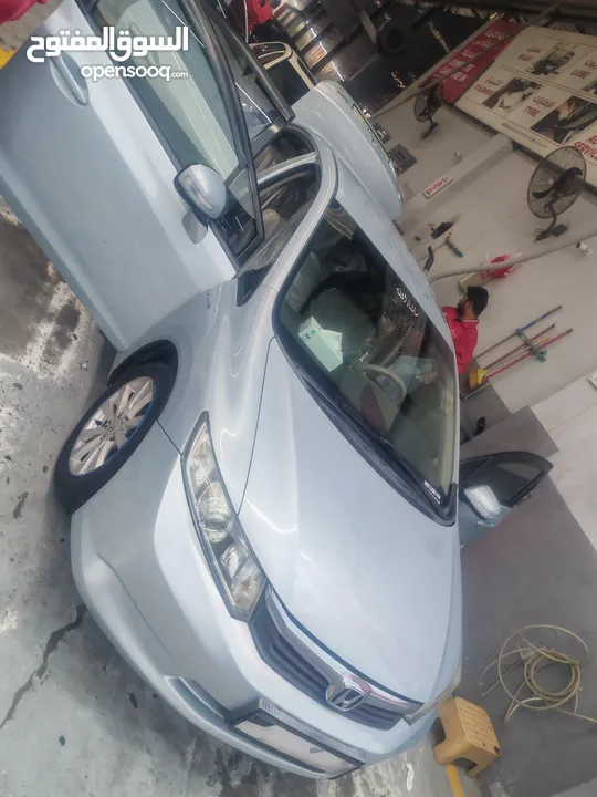 Honda civic 2012 1.8 i-vetc  هوندا سيفيك 2012 وكالة البحرين بحالة جيدة