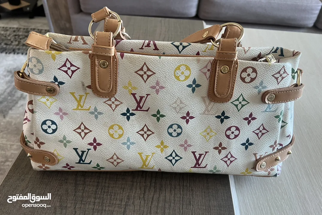 Louis Vuitton شنطه لويس فيتون