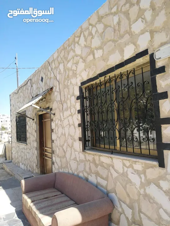 منزل مستقل للبيع ارض /حجه/ مش قوشان  بسعر حرق طبربور ضاحيه الصفا