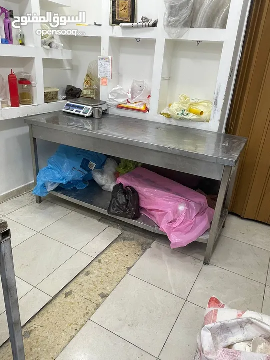 معدات محل معجنات وبيتزا للبيع