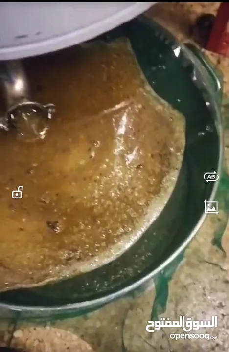 موسم 2025 سعر خاص للتجار و للكميات من عسل وشمع علب وبراويز كامله من مناحل عسل مملكة النحل