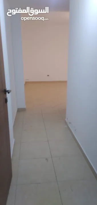 شقة طابقية للبيع او للإيجار في شارع مكة - ref : 14562
