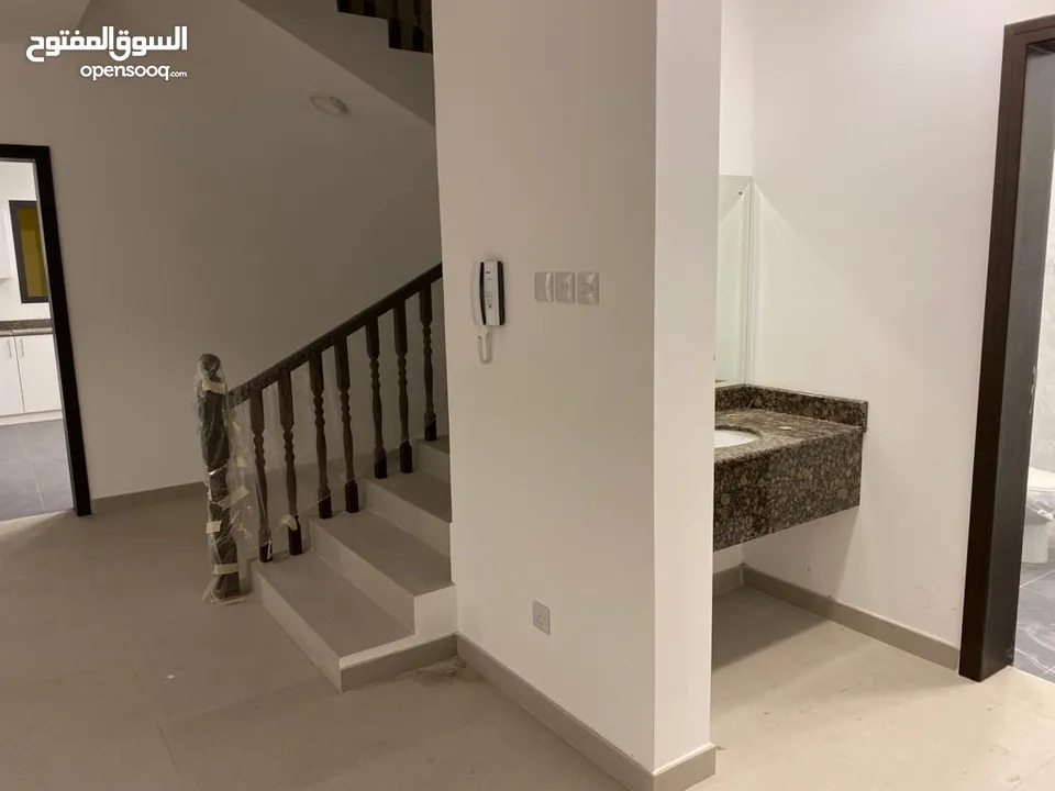 Spacious 4-Bedroom Villa for Rent in Jurdab with Modern Amenities, Large Living Areas, and Garden...