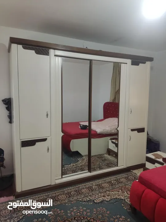 غرفة نوم مستعملة للبيع