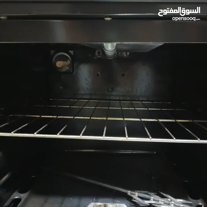 غاز يونيڤرسال 4 عيون نظيف يعمل عالكهرباء
