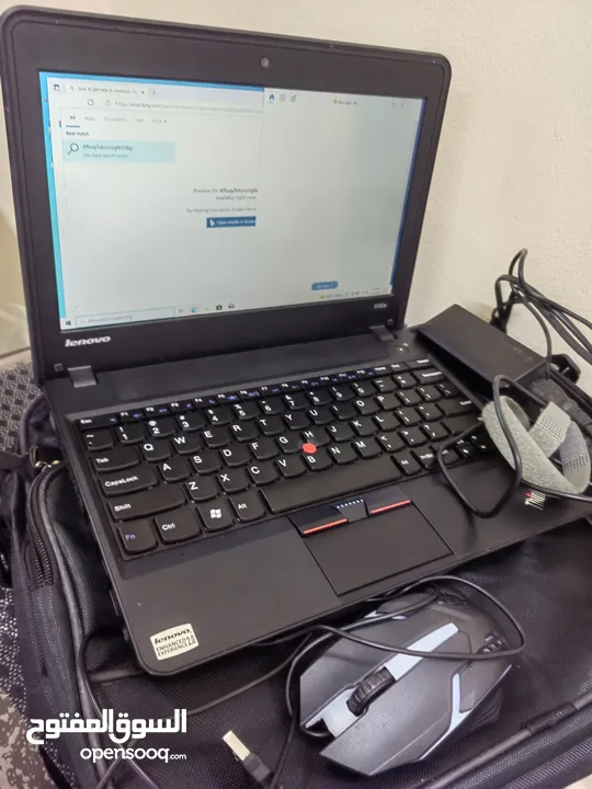 Laptop for sale with projecter, headphone, mouse and chager
