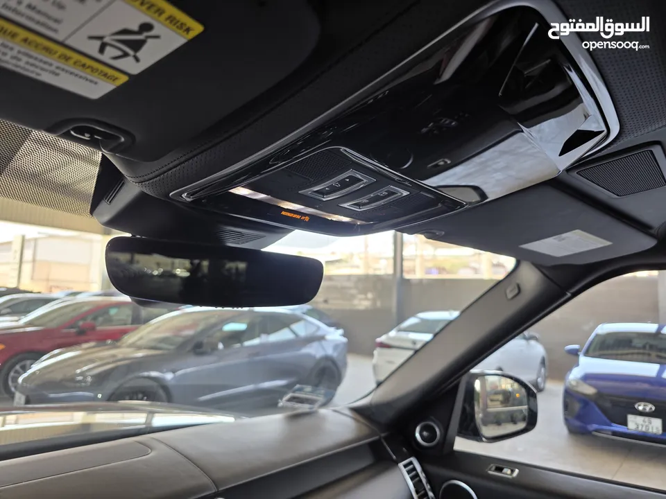 للبيع بسعر منافس...  Range Rover Vogue Autobiography Plug in