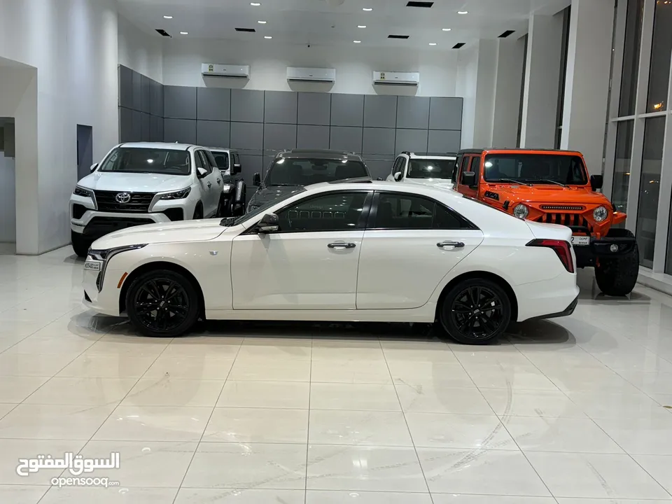 Cadillac CT4 / 2020 (White)