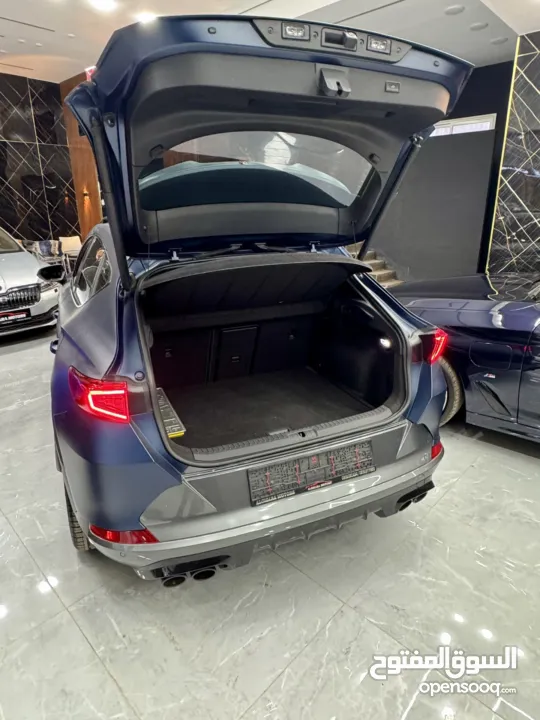 كوبرا فورمنتو 2022 4/4 310 حصان ولا غرام بويه عداد قليل جداً و اصلي البيع كاش او نص نص والبدل وارد