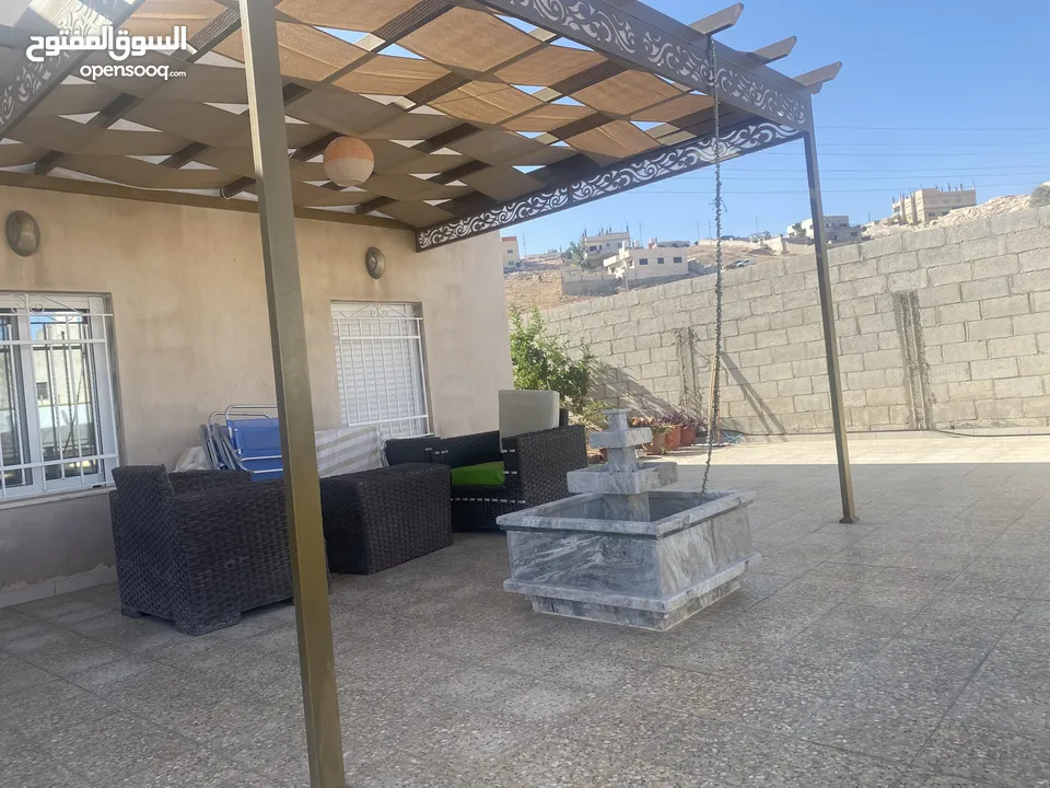 بيت مستقل للبيع منطقة هادئة ومريحة للسكن